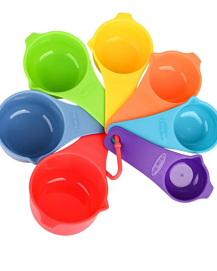 Color Plastic Measuring Cups M